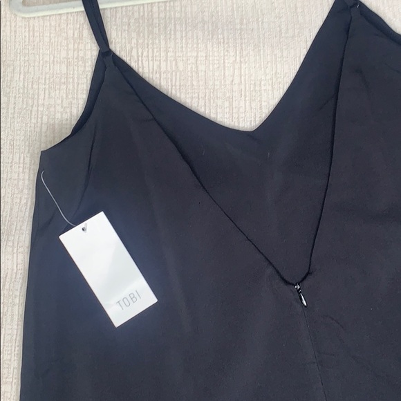 TOBI Black V-neck dress. - Picture 4 of 5